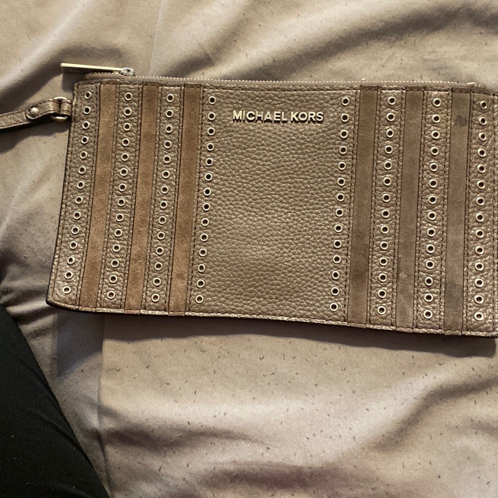 Micheal kors wristlet